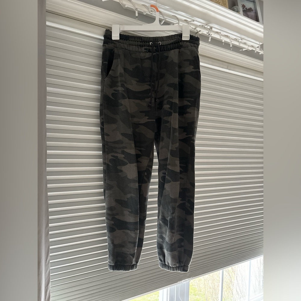 Wild Fable Men's Black Camouflage Joggers